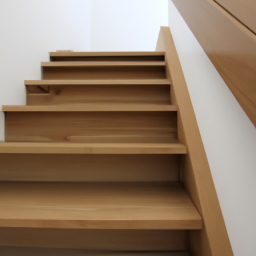 Escalier en Bois : Alliance Parfaite entre Tradition et Modernité pour un Intérieur Accueillant Plougastel-Daoulas